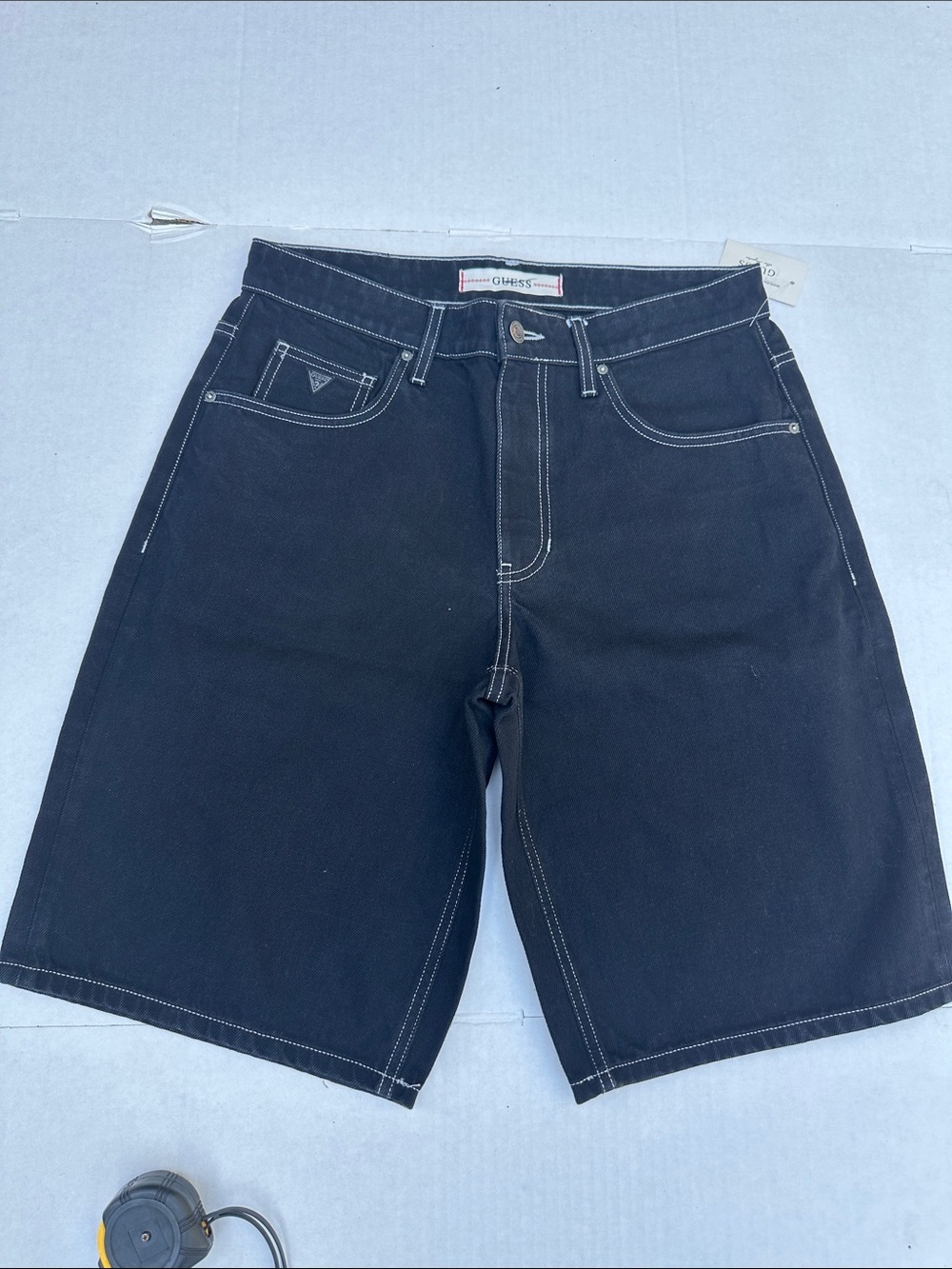 GUESS Men's Dark Black Denim Jean Shorts with Contrast Stitching SZ 32